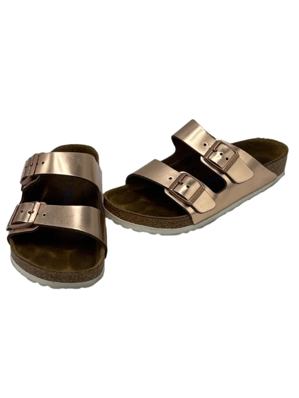 Sandals Designer By Birkenstock In Rose Gold, Size: 6